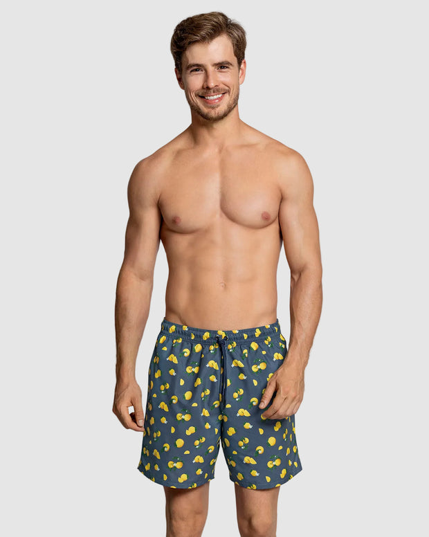 Pantaloneta de baño masculina con práctico bolsillo al lado derecho