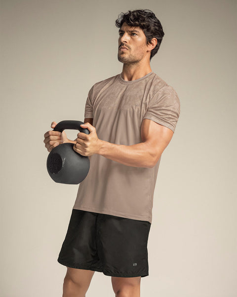 Camiseta deportiva masculina con tecnología de secado rápido#color_014-estampado-beige