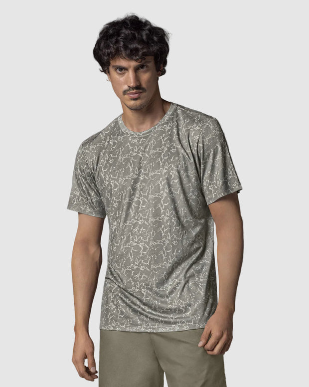 Camiseta deportiva masculina con tecnología de secado rápido