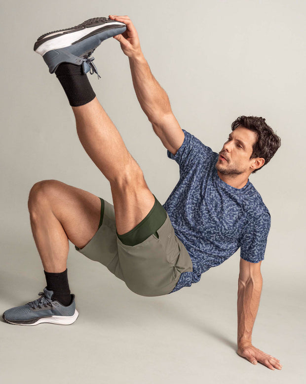 Camiseta deportiva masculina con tecnología de secado rápido