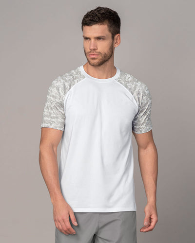 Camiseta deportiva con tela texturizada y transpirable#color_001-blanco