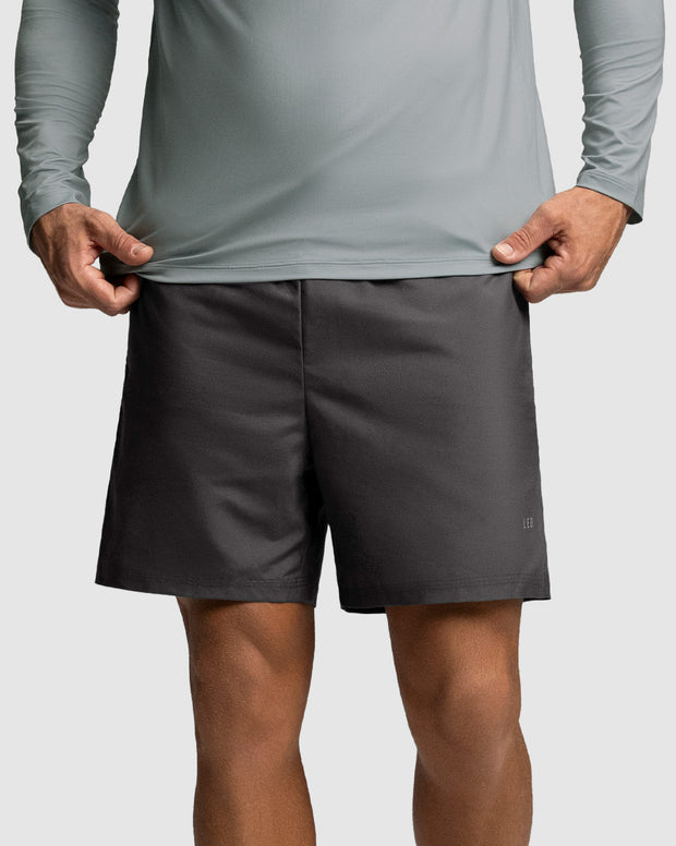 Pantaloneta deportiva con bolsillos funcionales
