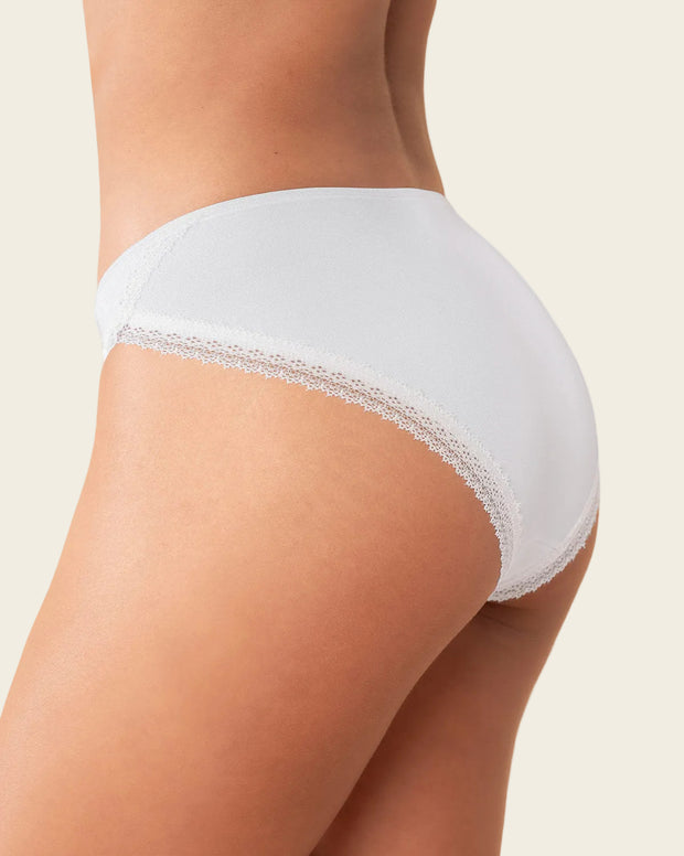 Panty tipo bikini con SmartLace® decorativo en piernas