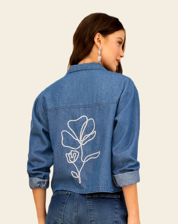 Chaqueta denim con bordado en espalda