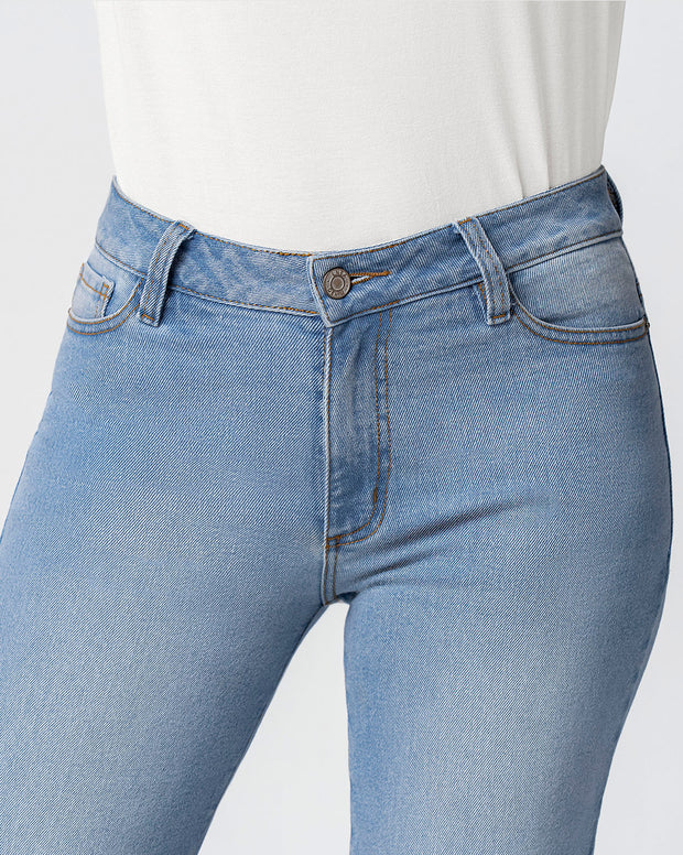 Jean bota recta para mujer