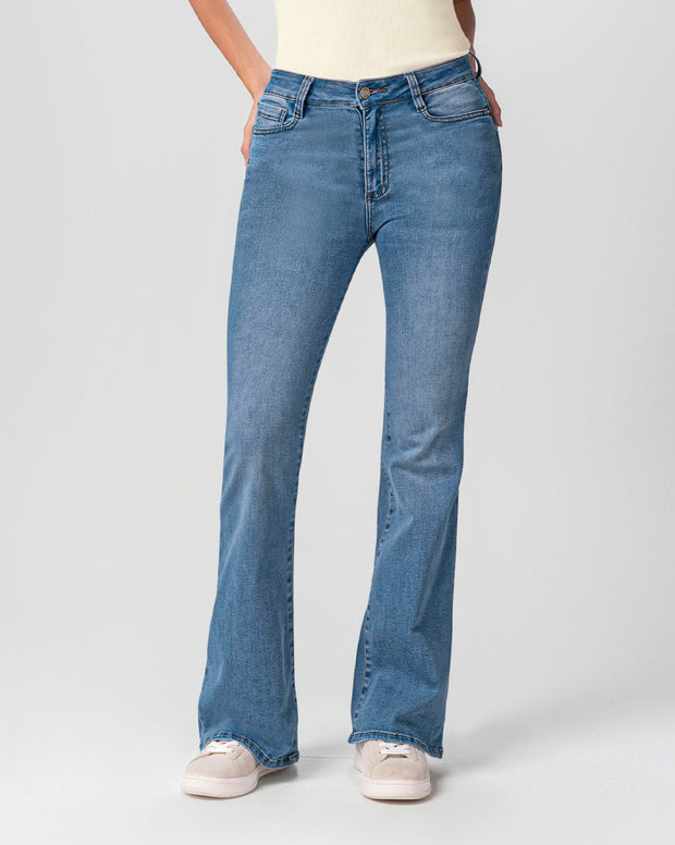 Jean levanta glúteos bota flare