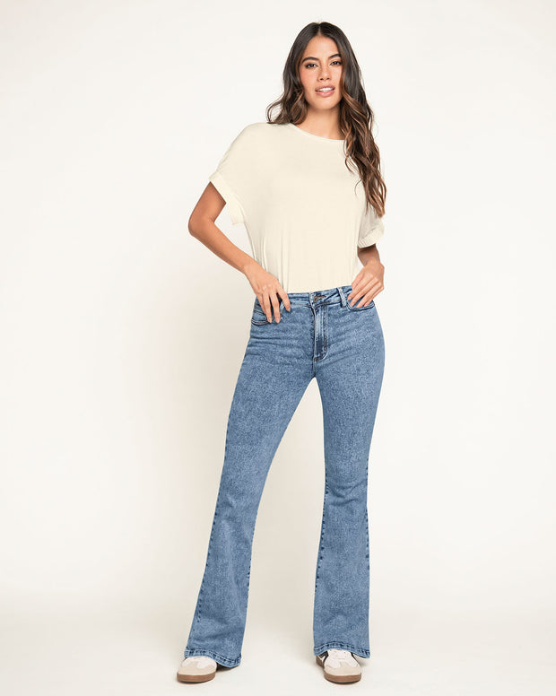 Jean levanta glúteos bota flare