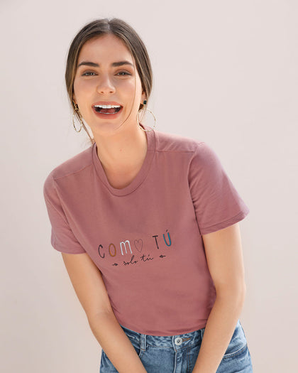 Camiseta manga corta con mensaje en el frente