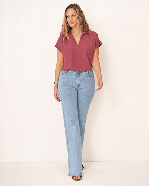 Blusa manga corta con perilla funcional y cuello camisero#color_895-mora