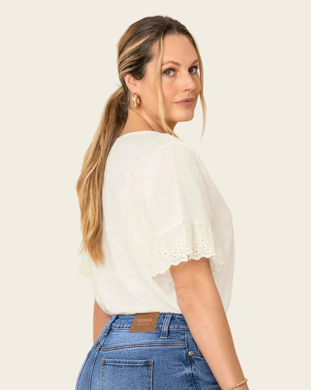 Blusa con detalle en mangas
