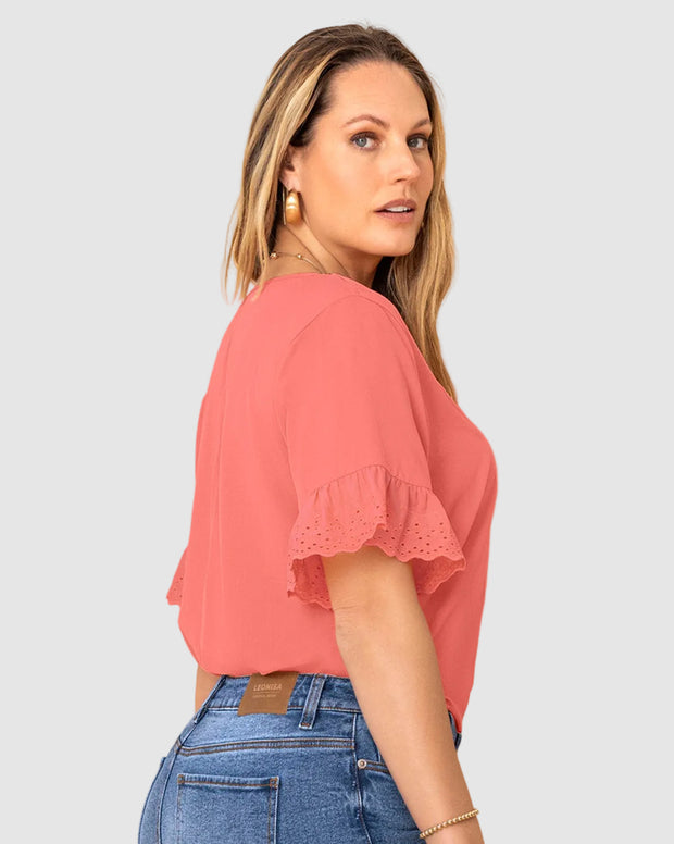 Blusa con detalle en mangas
