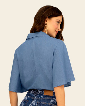 Camisa manga corta amplia con botones funcionales#color_141-azul-claro