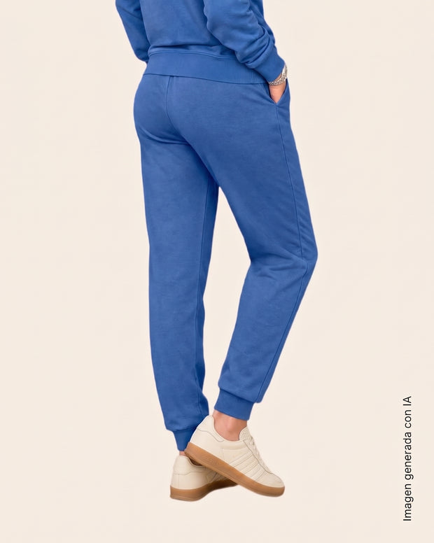 Pantalón-largo-tipo-jogger-con-bolsillos-funcionales