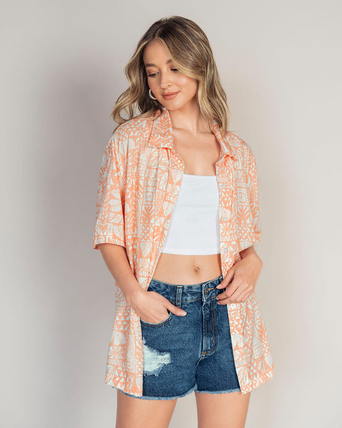 blusa-oversized-manga-corta#color_774-estampado-mandarina