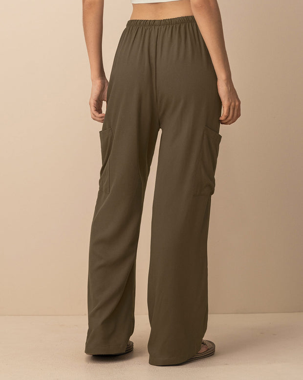 Pantalón tipo cargo con elástico en cintura ajustable