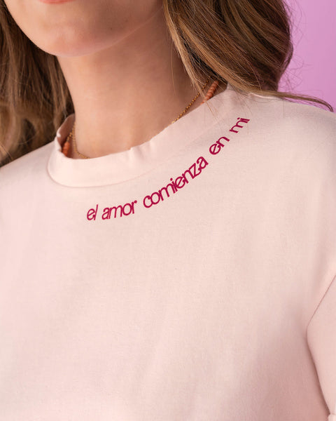 camiseta-manga-corta-con-estampado-frontal#color_093-rosado