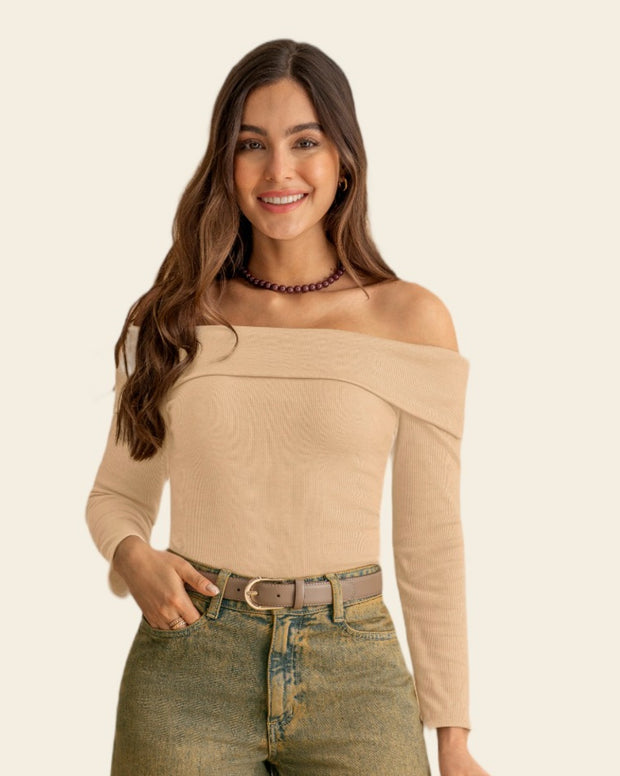 Camiseta strapless manga larga