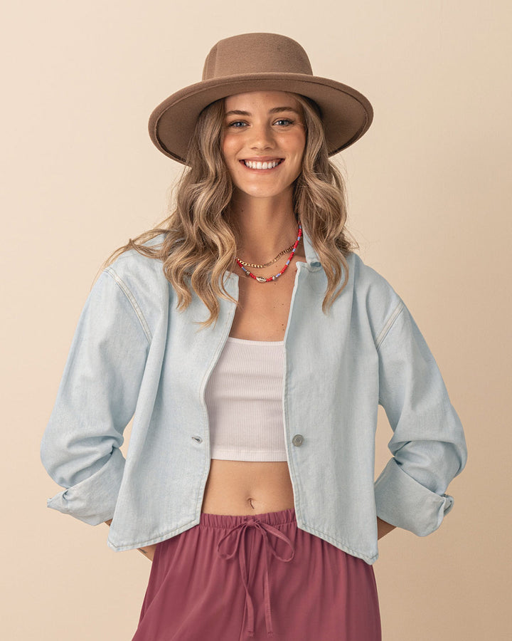 Chaqueta denim con picos en frente