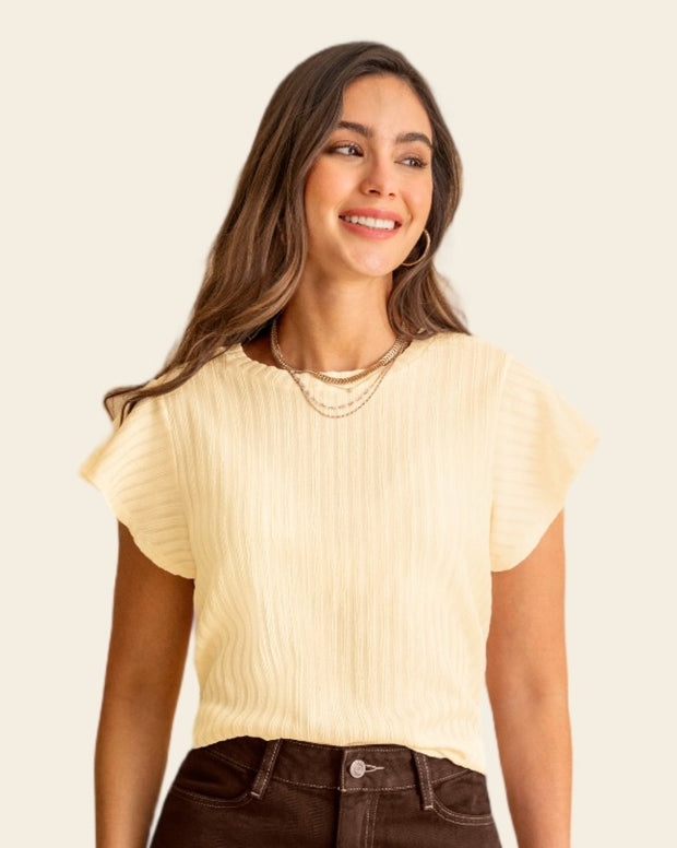 Camiseta con mangas acampanadas