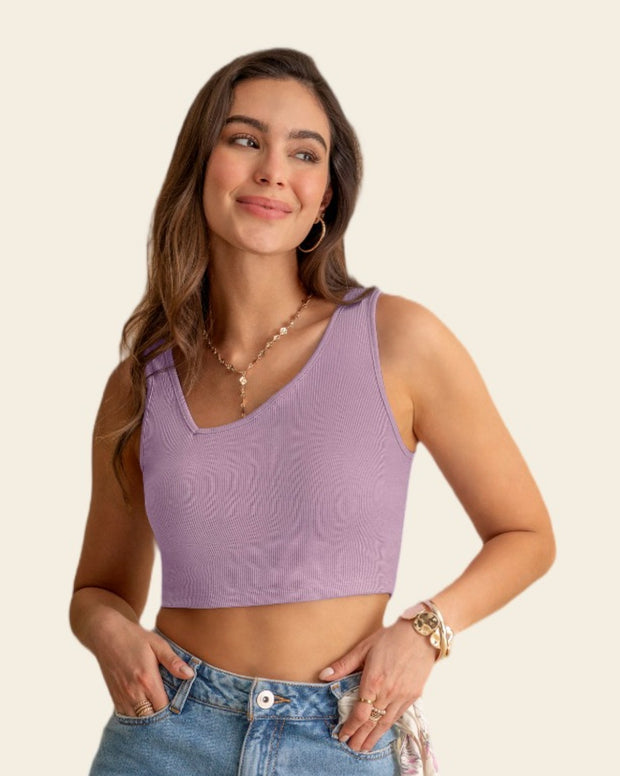 Crop top acanalado con escote asimétrico