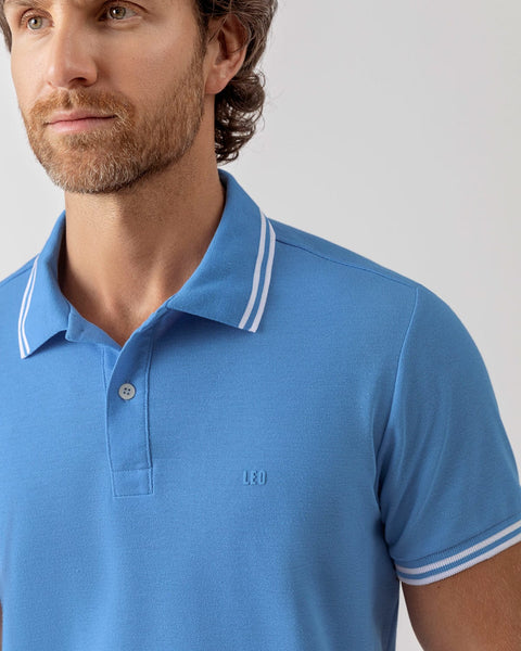 Camiseta tipo polo con cuello y mangas tejidas#color_408-azul-medio