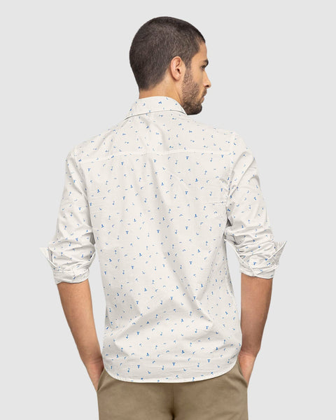 Camisa manga larga con botones#color_a57-blanco-estampado-azul