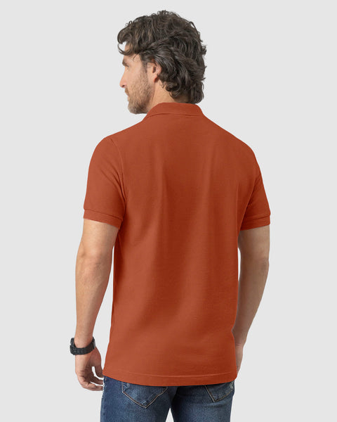Camiseta tipo polo manga corta masculina#color_b99-terracota