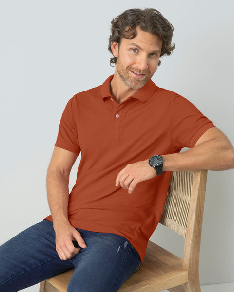 Camiseta tipo polo manga corta masculina#color_b99-terracota