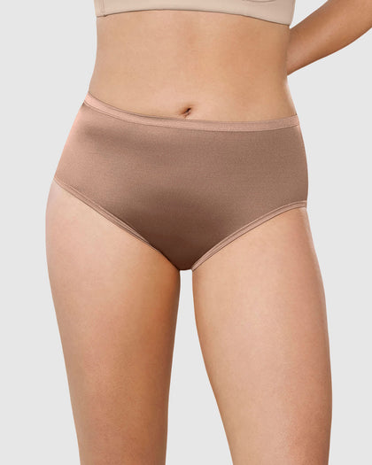 Panty clásico pierna alta con excelente cubrimiento tela suave#color_831-cafe-oscuro