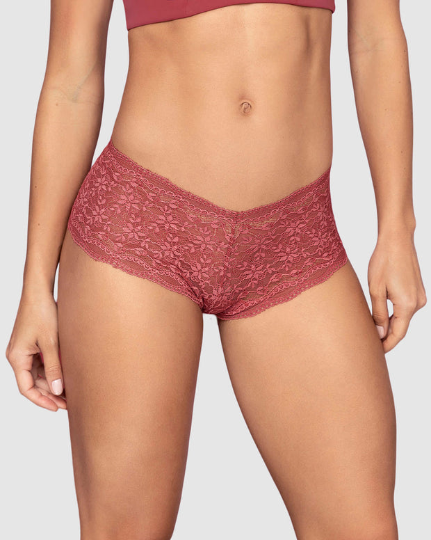 Panty estilo hipster en encaje moderno